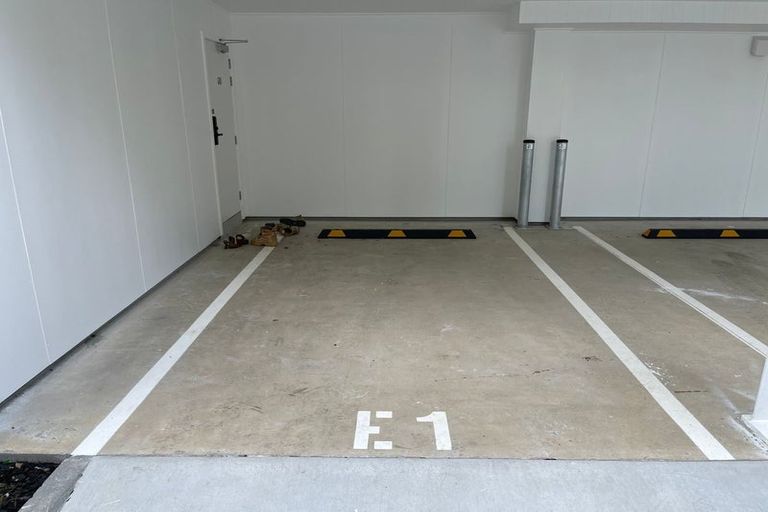 Photo of property in 1/5g Dishys Road, Flat Bush, Auckland, 2019