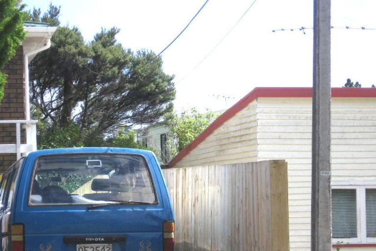 Photo of property in 11 Dakota Avenue, Beach Haven, Auckland, 0626