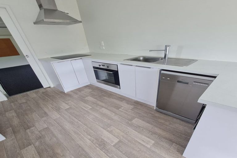 Photo of property in 8 Wells Place, Whitianga, 3510