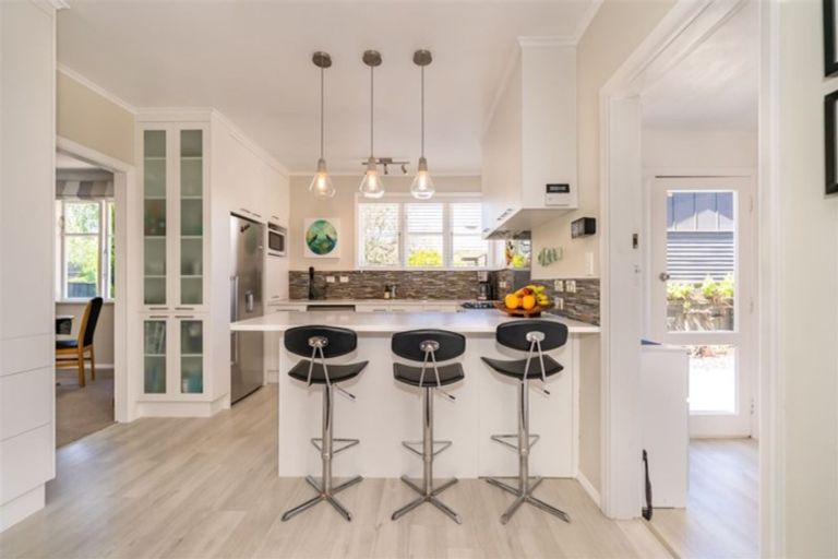 Photo of property in 350 Fergusson Drive, Heretaunga, Upper Hutt, 5018