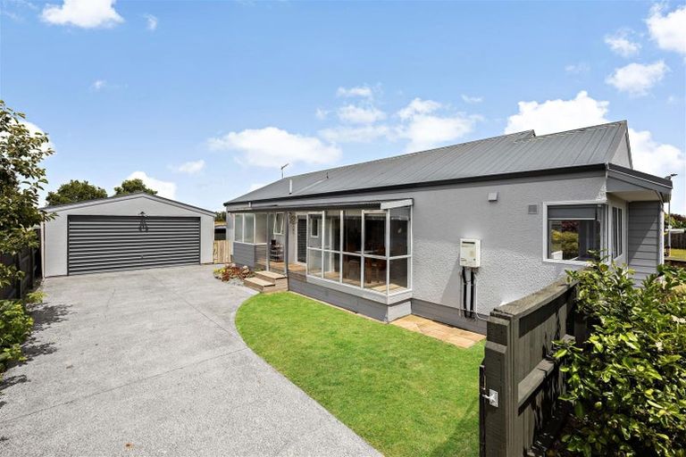 Photo of property in 2 Caesar Roose Drive, Glenview, Hamilton, 3206