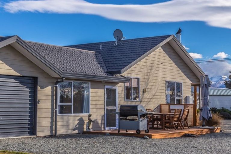 Photo of property in 35 Totara Drive, Twizel, 7901