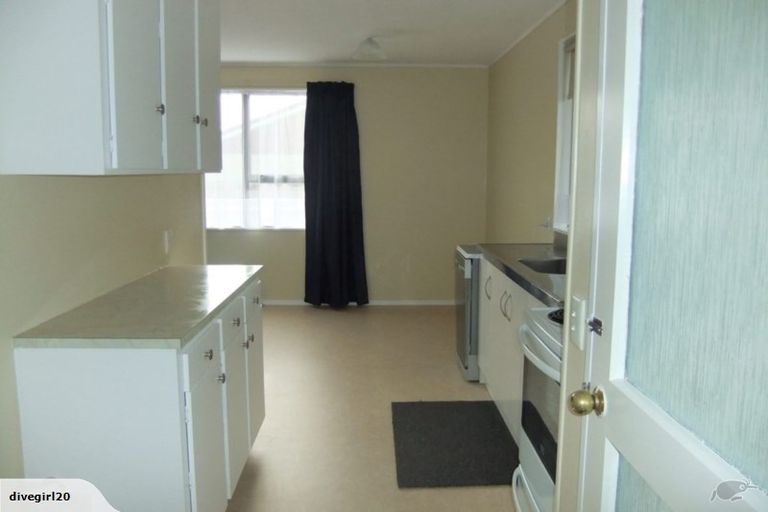 Photo of property in 4 Bryce Place, Kelvin Grove, Palmerston North, 4414