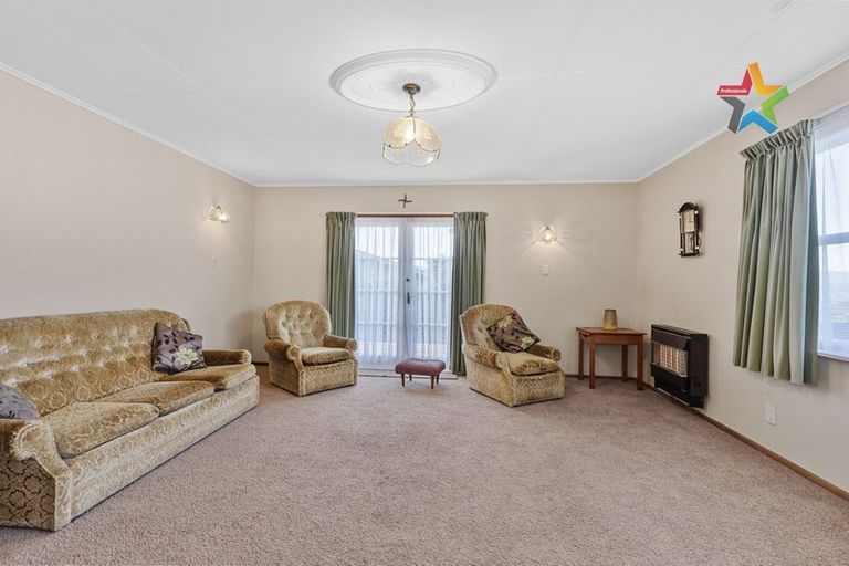 Photo of property in 66 Oakleigh Street, Maungaraki, Lower Hutt, 5010