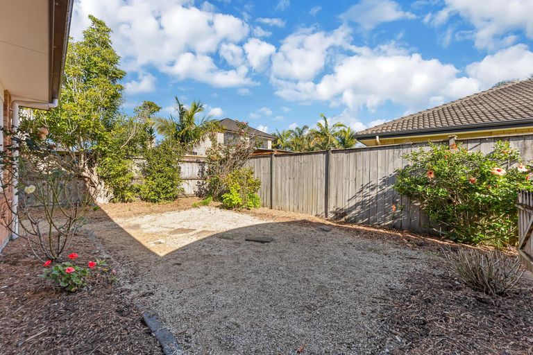 Photo of property in 48 Aberdeen Crescent, Wattle Downs, Auckland, 2103