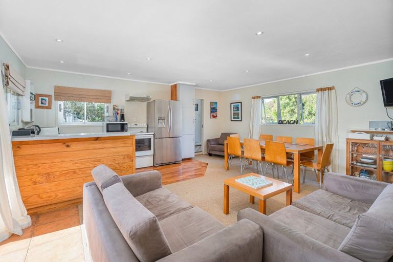 Photo of property in 30 Oyster Drive, Cooks Beach, Whitianga, 3591