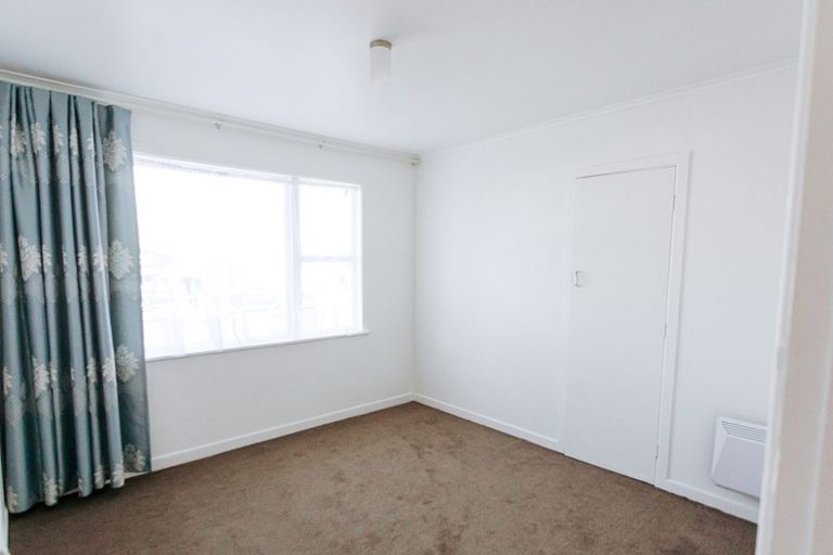 Photo of property in 210 Archers Road, Glenfield, Auckland, 0629