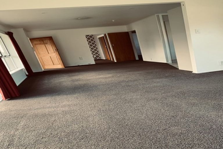 Photo of property in 2/22 Velma Road, Hillcrest, Auckland, 0627