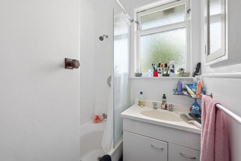 Photo of property in 266 Malfroy Road, Pomare, Rotorua, 3015