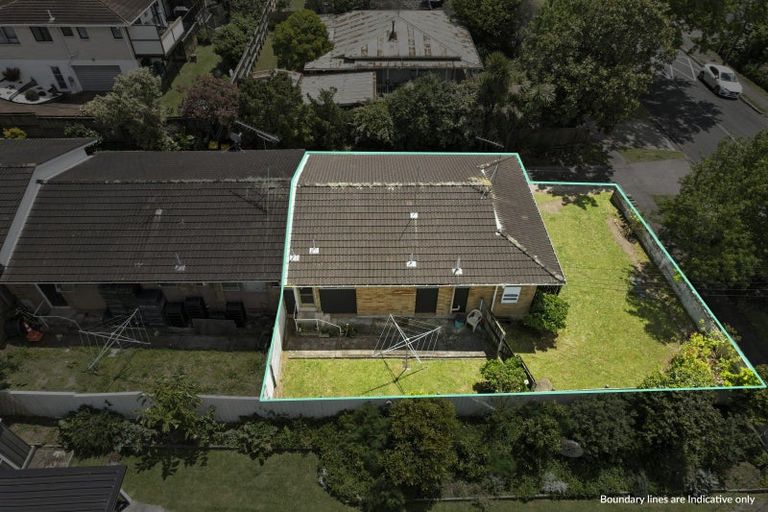 Photo of property in 1/3 Willerton Avenue, New Lynn, Auckland, 0600