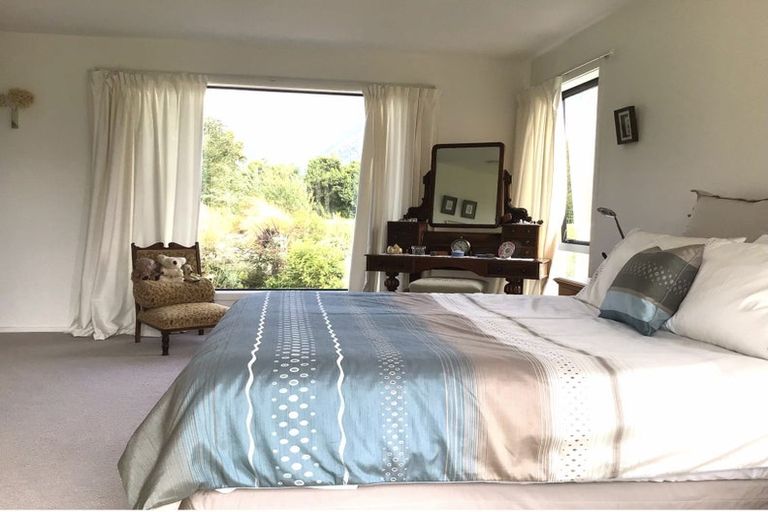 Photo of property in 2 Williams Drive, Fox Glacier, 7886