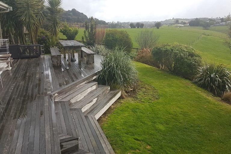 Photo of property in 47 Golding Road, Pukekohe, 2677