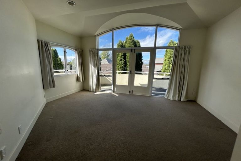 Photo of property in 5 Balcairn Place, Terrace End, Palmerston North, 4410