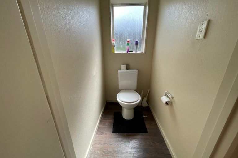 Photo of property in 1/11 Eulogy Place, Randwick Park, Auckland, 2105