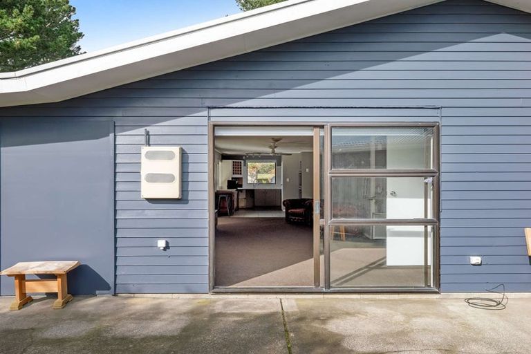 Photo of property in 318 Inland Road, Helensville, 0875