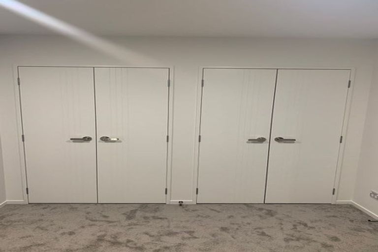 Photo of property in 67a Divich Avenue, Te Atatu South, Auckland, 0610