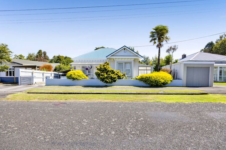 Photo of property in 57 Stanners Street, Eltham, 4322