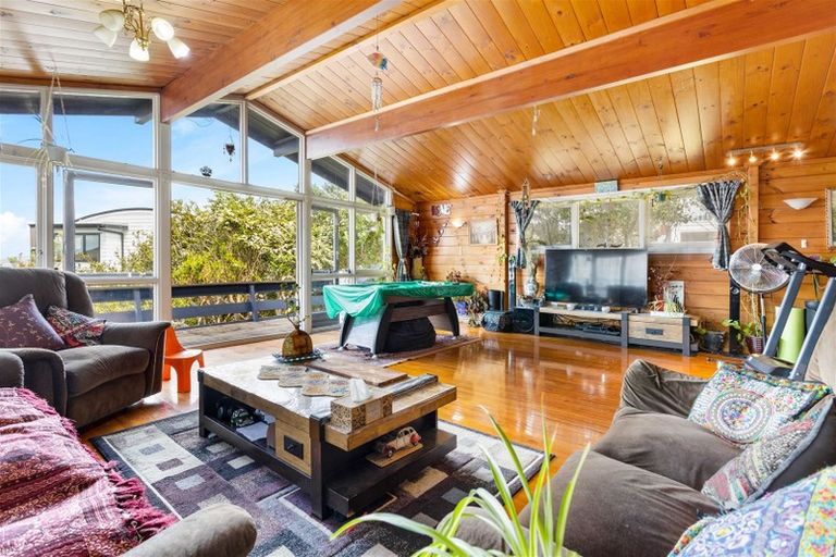 Photo of property in 10 Bluefin Way, West Harbour, Auckland, 0618