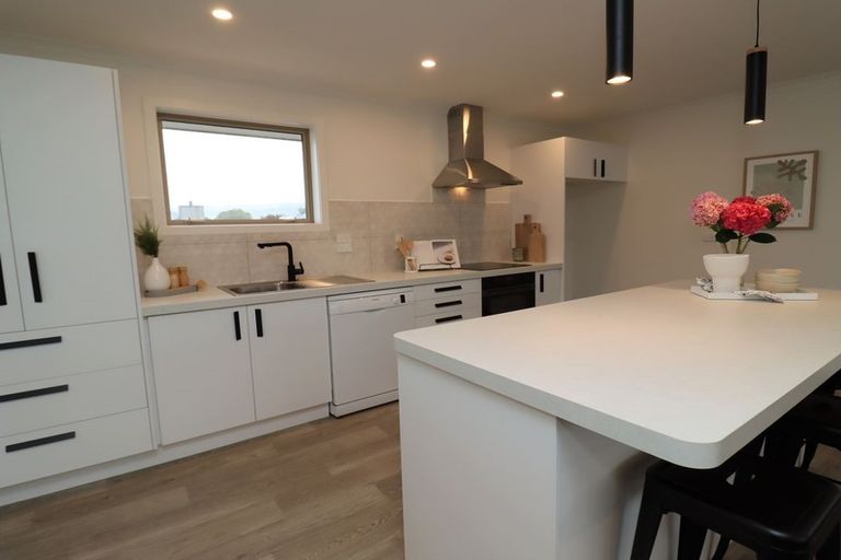 Photo of property in 16 Mcmullan Place, Oamaru North, Oamaru, 9400