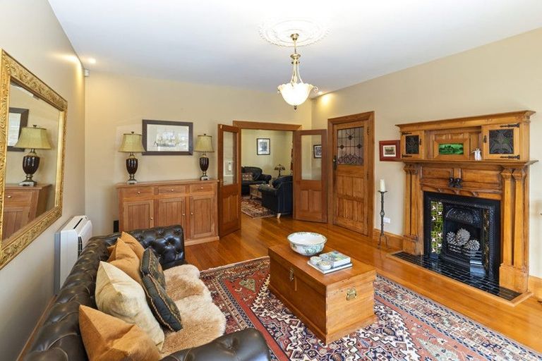 Photo of property in 39 Holly Road, St Albans, Christchurch, 8014