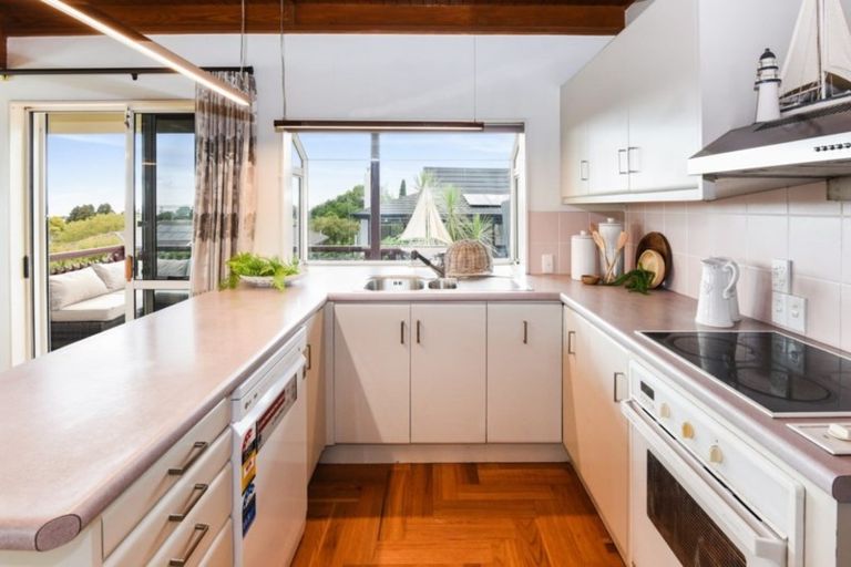 Photo of property in 2/158 Bucklands Beach Road, Bucklands Beach, Auckland, 2012