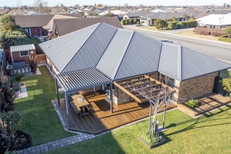 Photo of property in 58 Acacia Avenue, Rangiora, 7400