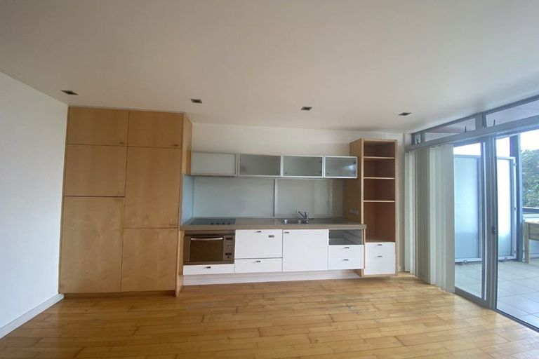 Photo of property in Ocean Breeze Apts, 8107/87 Clyde Road, Browns Bay, Auckland, 0630