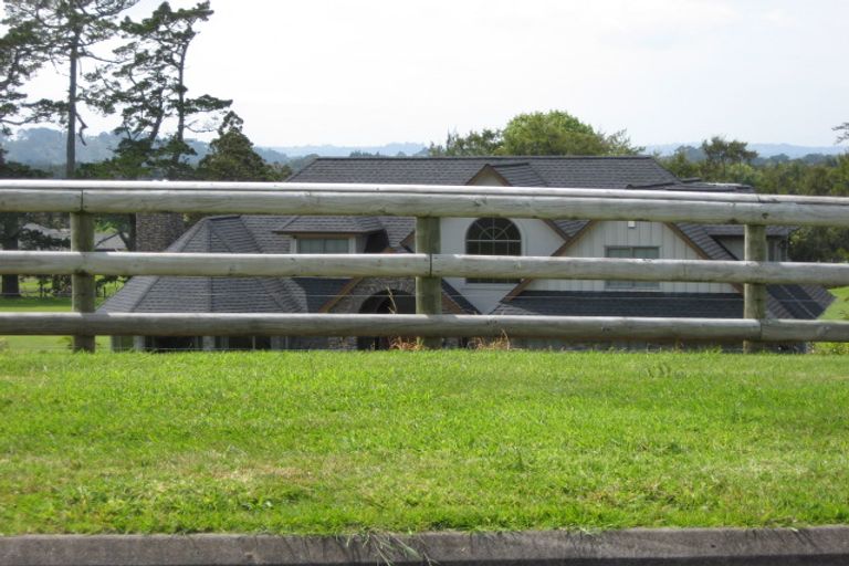 Photo of property in 22 Broadwood Rise, Kumeu, 0892