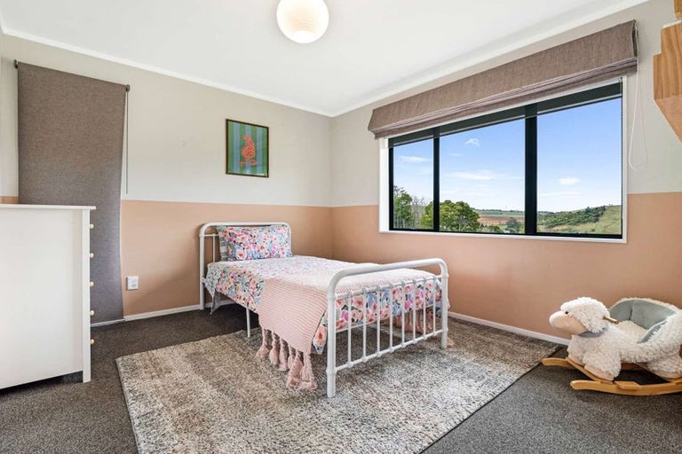 Photo of property in 61 Kanuka Road, Bombay, 2675