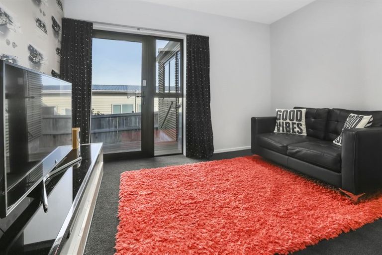 Photo of property in 11 Sumner Terrace, Aotea, Porirua, 5024