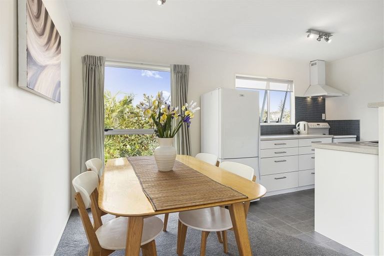 Photo of property in 2/4 Grove Lane, Pakuranga, Auckland, 2010