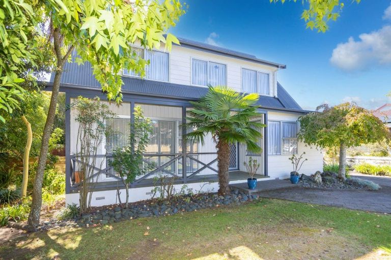 Photo of property in 13 Lachlan Drive, Dinsdale, Hamilton, 3204