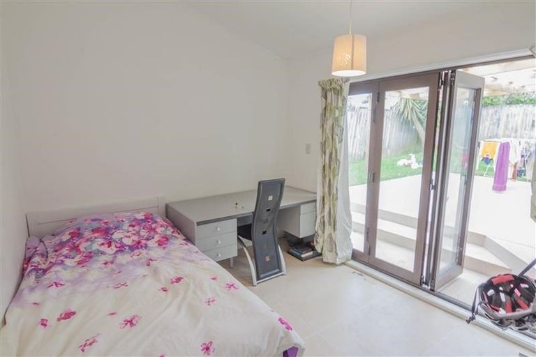 Photo of property in 2/46 Eversleigh Road, Belmont, Auckland, 0622