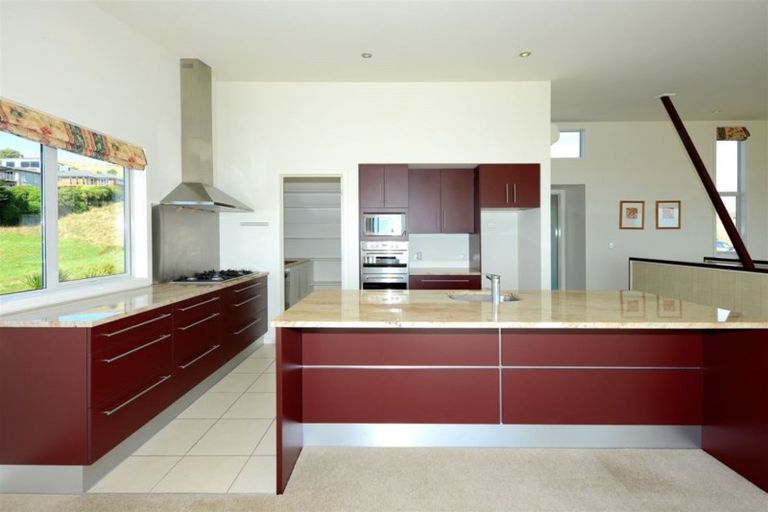 Photo of property in 4 Clearview Lane, Mount Pleasant, Christchurch, 8081