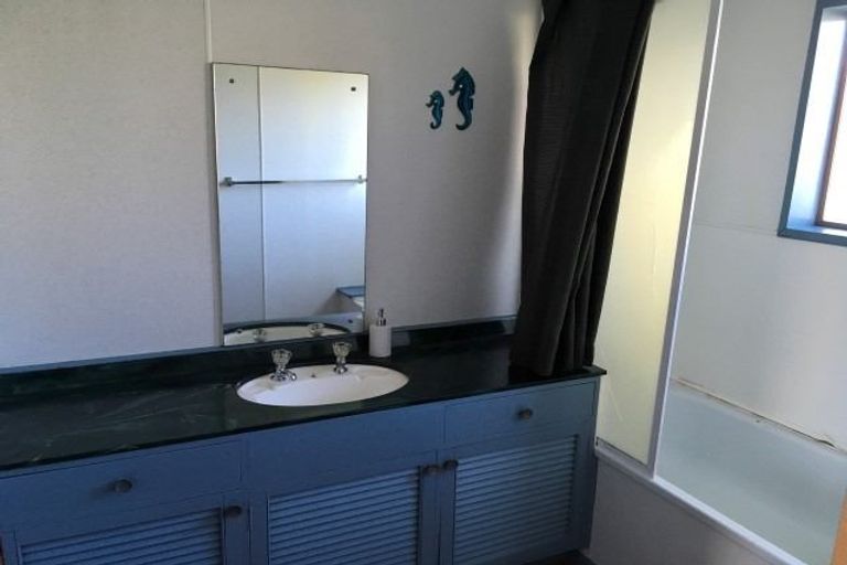 Photo of property in 20 Terrace Avenue, Mount Maunganui, 3116