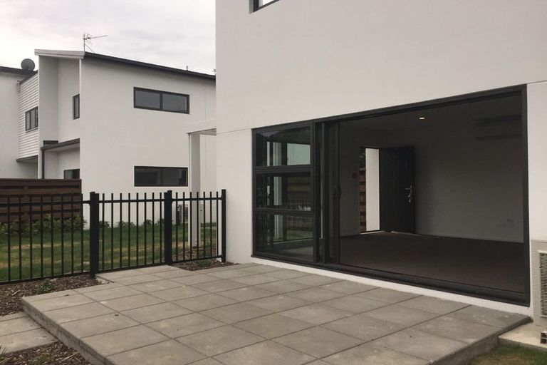 Photo of property in 6/69 Suva Street, Upper Riccarton, Christchurch, 8041