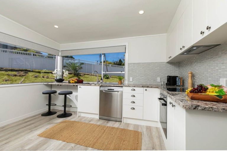Photo of property in 826 Beach Road, Browns Bay, Auckland, 0630