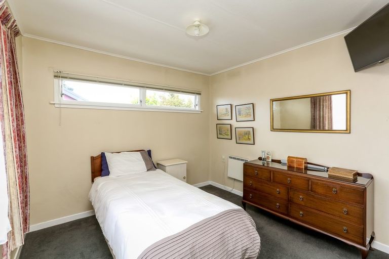 Photo of property in 153 Mangorei Road, Merrilands, New Plymouth, 4312