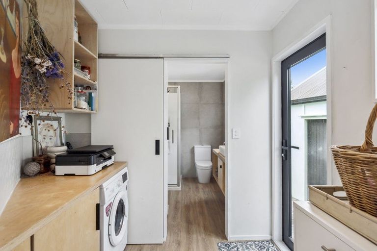 Photo of property in 2 Island View Terrace, Waikanae Beach, Waikanae, 5036