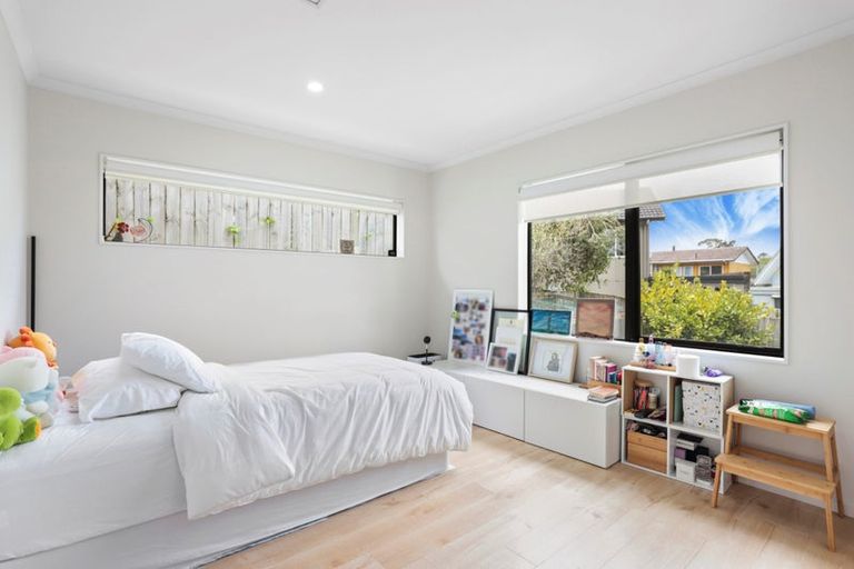 Photo of property in 27 Aditi Close, Massey, Auckland, 0614