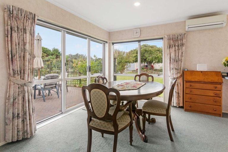 Photo of property in 24 Riverlea Drive, Katikati, 3129