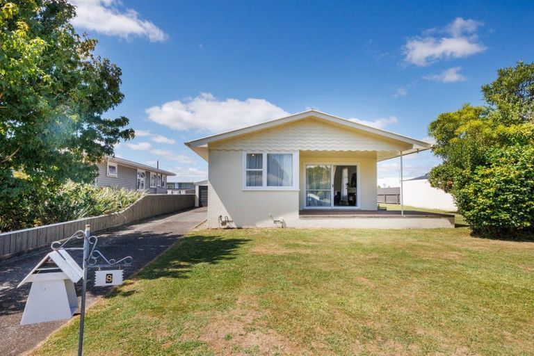 Photo of property in 8 Viscount Place, West End, Palmerston North, 4412