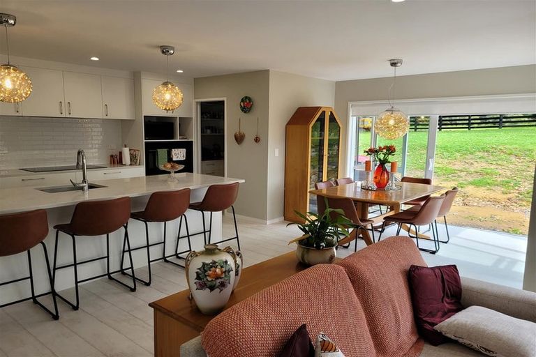 Photo of property in 2 Beckby Way, Clevedon, 2582