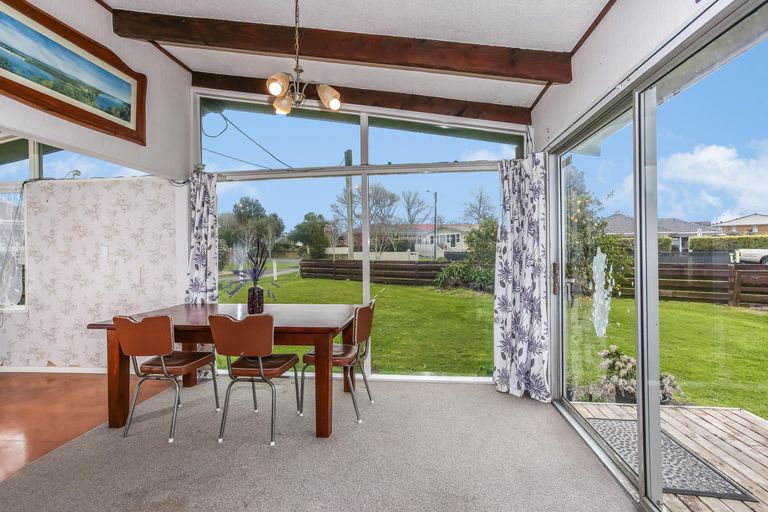 Photo of property in 30 Domain Street, Waiuku, 2123
