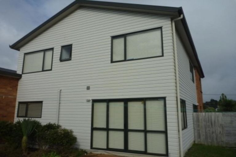 Photo of property in 47 Tiri Tiri Road, Birkdale, Auckland, 0626