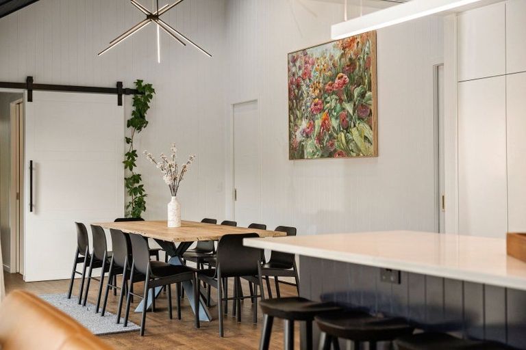 Photo of property in 2 Appin Court, Jacks Point, Queenstown, 9371