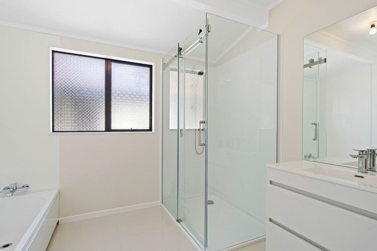 Photo of property in 23 Marchant Place, Westown, New Plymouth, 4310