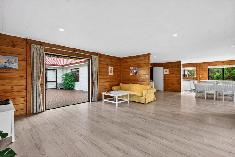Photo of property in 178 Valley Road, Waimauku, 0881