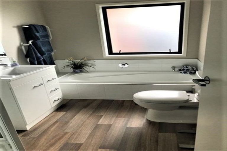 Photo of property in 8 Hannington Way, Rolleston, 7615