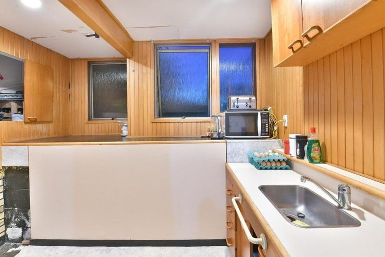 Photo of property in 5 Mayfair Crescent, Mairangi Bay, Auckland, 0630